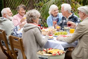Chế độ ăn uống đối với sức khỏe người cao tuổi