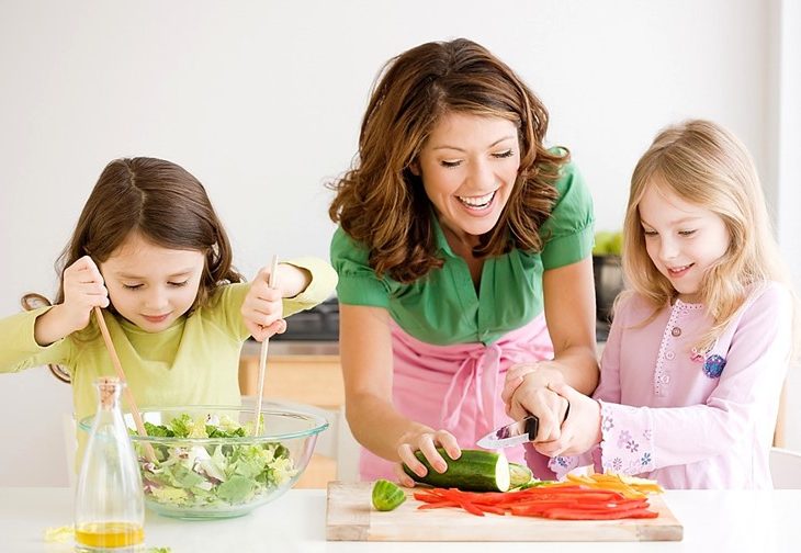 7 mẹo giúp trẻ ăn nhiều rau hơn trong bữa ăn hàng ngày