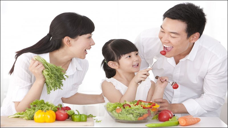 7 mẹo giúp trẻ ăn nhiều rau hơn trong bữa ăn hàng ngày